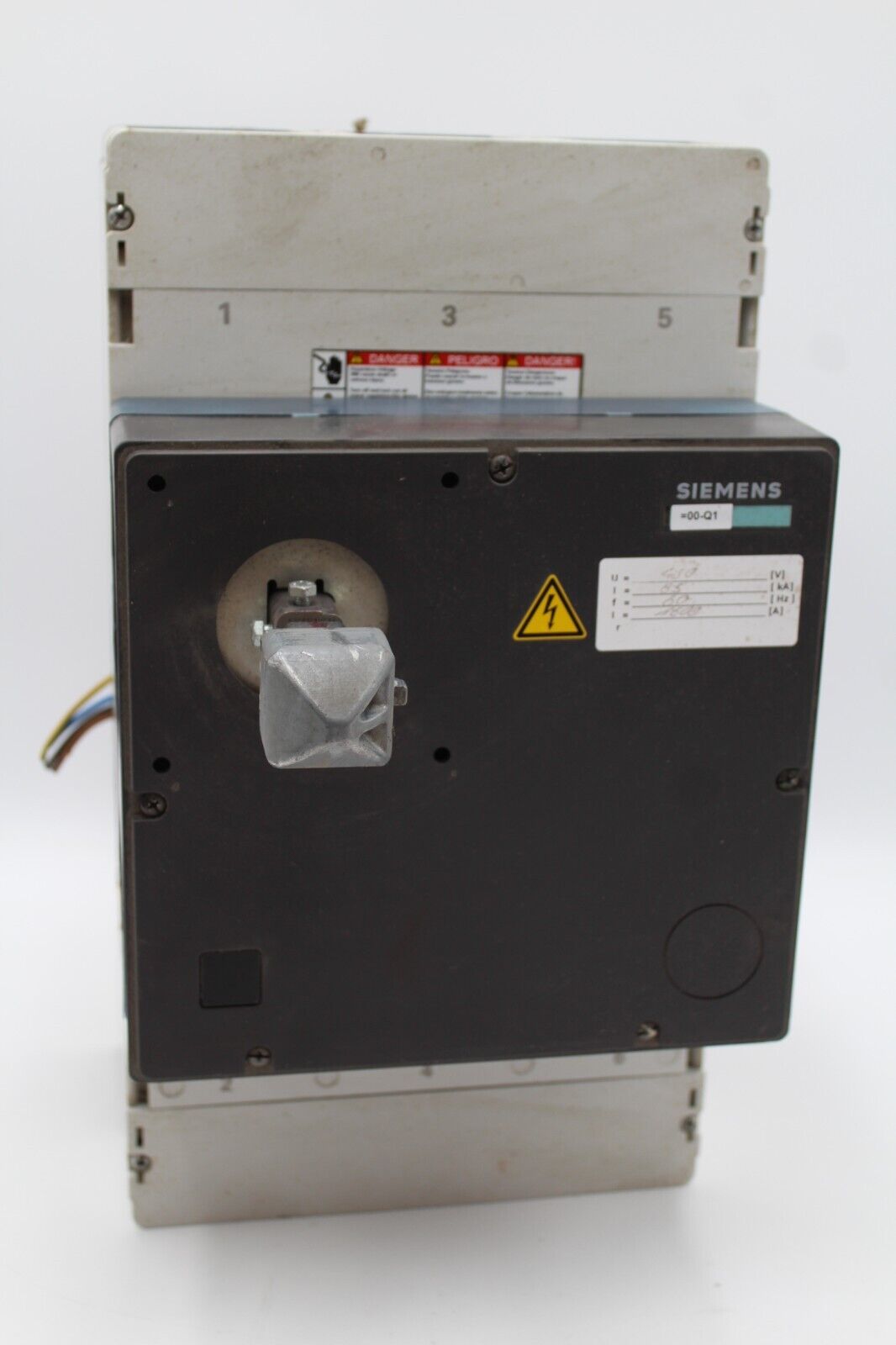 SIEMENS 3VL8116-2GE30-0AA0 BREAKER W/3VL9800-3HF01