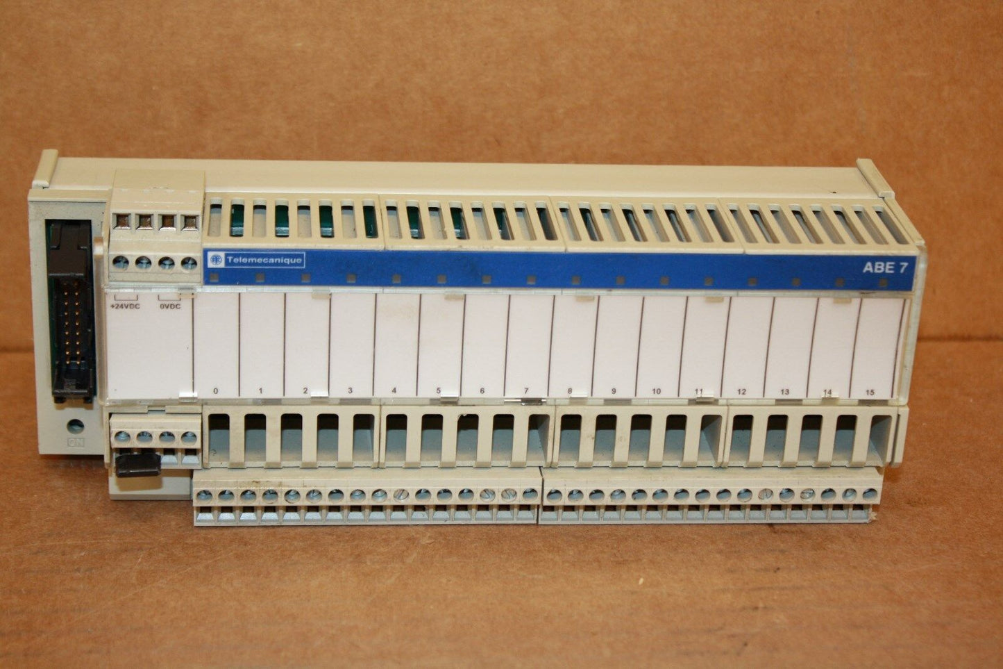 TELEMECANIQUE ABE7-S16S2B0 OUTPUT MODULE