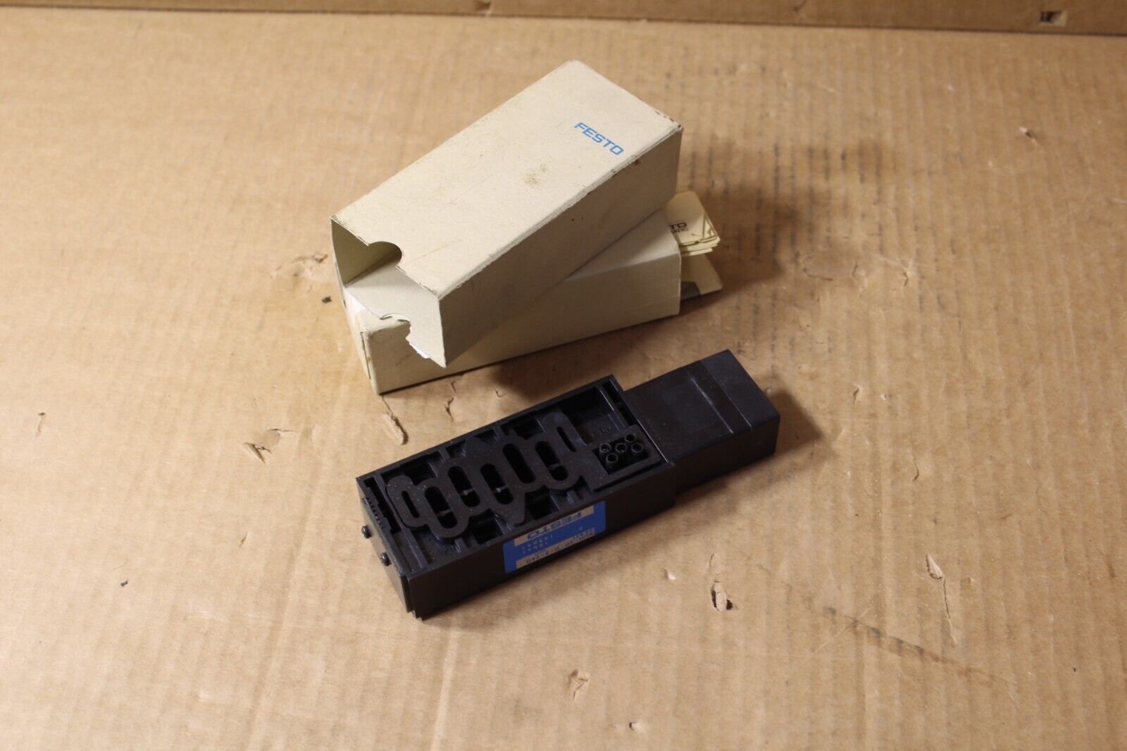 Festo MUH-ZP-D-2-24G Pneumatic Block Plate