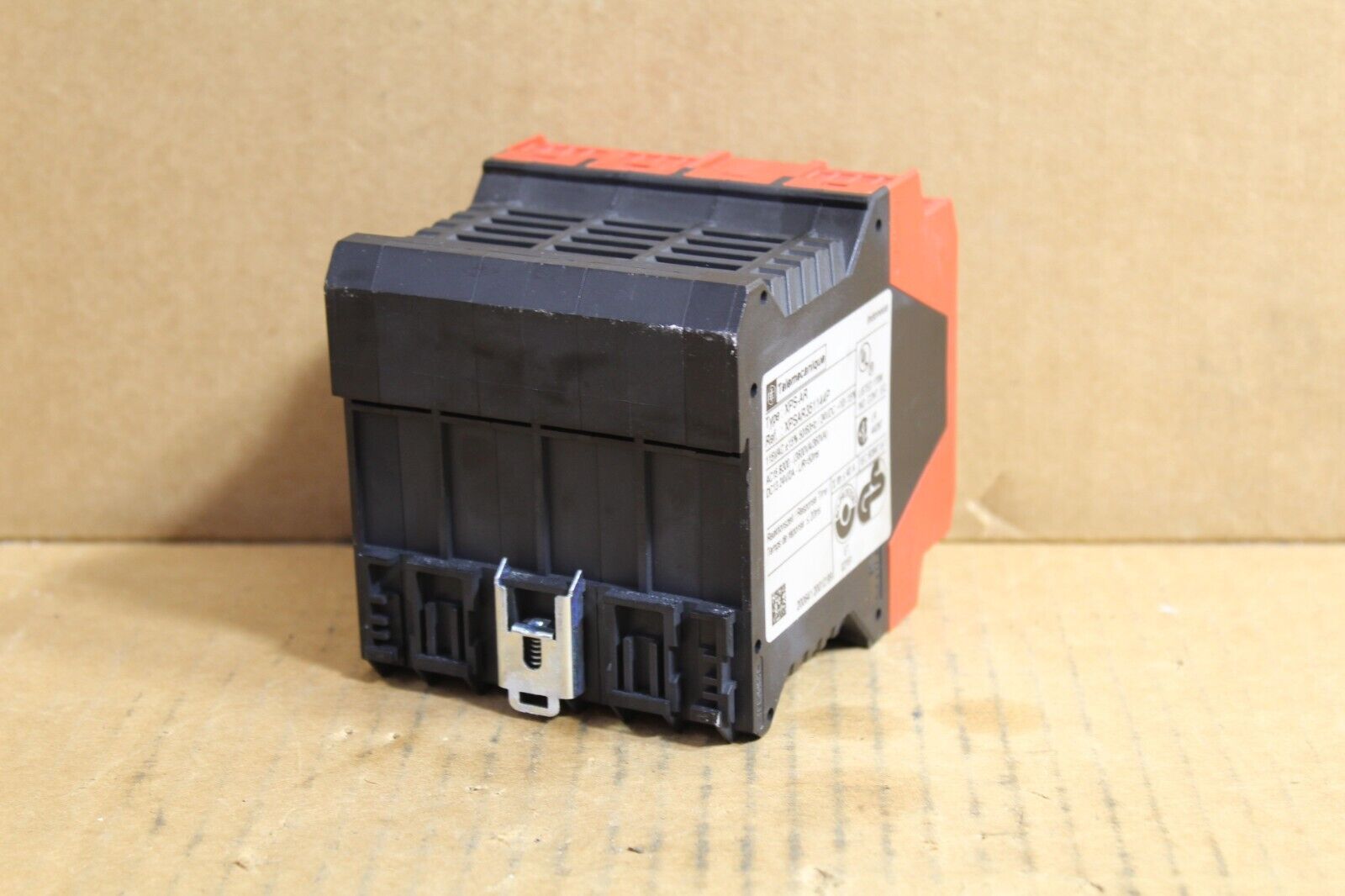 Telemecanique XPS-AR Safety Relay