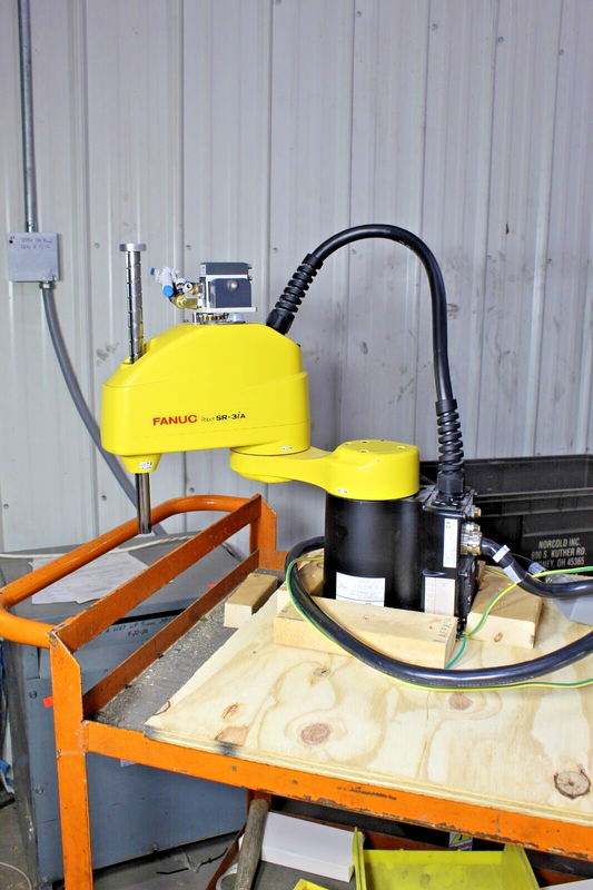 Fanuc Robot SR-3ia Scara w/Matching R-30ib Controller and Pendant 09-2020 200hrs