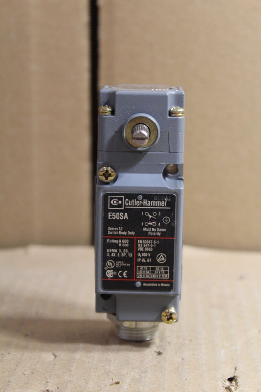 Cutler-Hammer Switch Body/Operating Head/Receptacle (E50SA/E50DL1/E50RAP5)