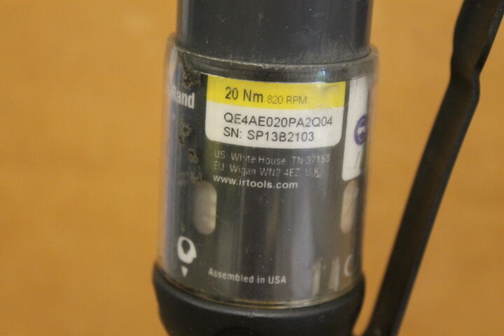 INGERSOLL RAND QE4AE020PA2Q04 SCREWDRIVER WITH KROMER 5200-01 BALANCER