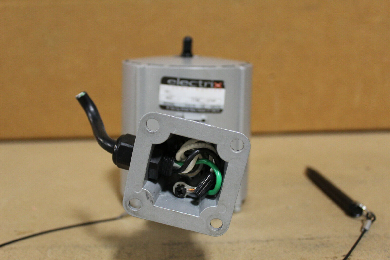 Electrix 7703-24V Halogen Machine Light 24V