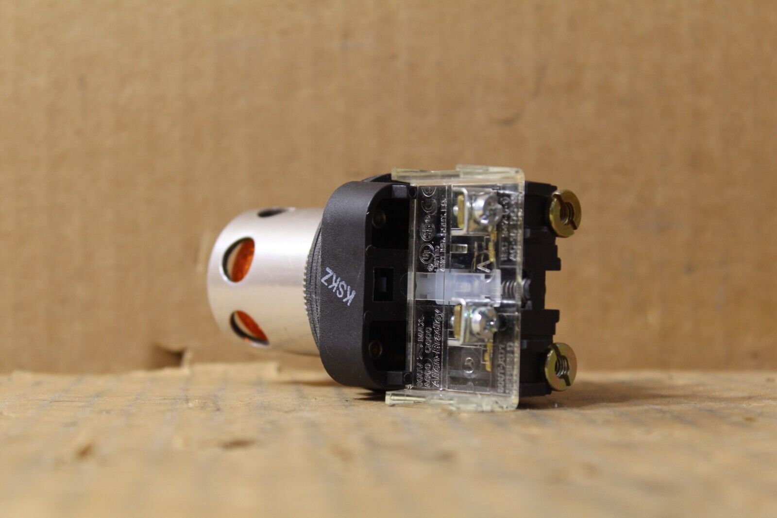 Allen-Bradley 800T-PAL16R Orange Push Button