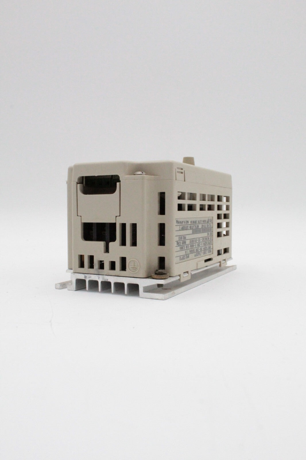 Yaskawa Electric CIMR-J7AA20P1 VS Mini J7 Inverter Drive