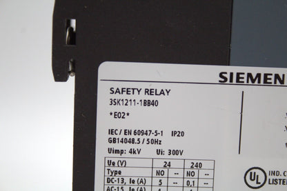 Siemens 3SK1211-1BB40 Safety Relay