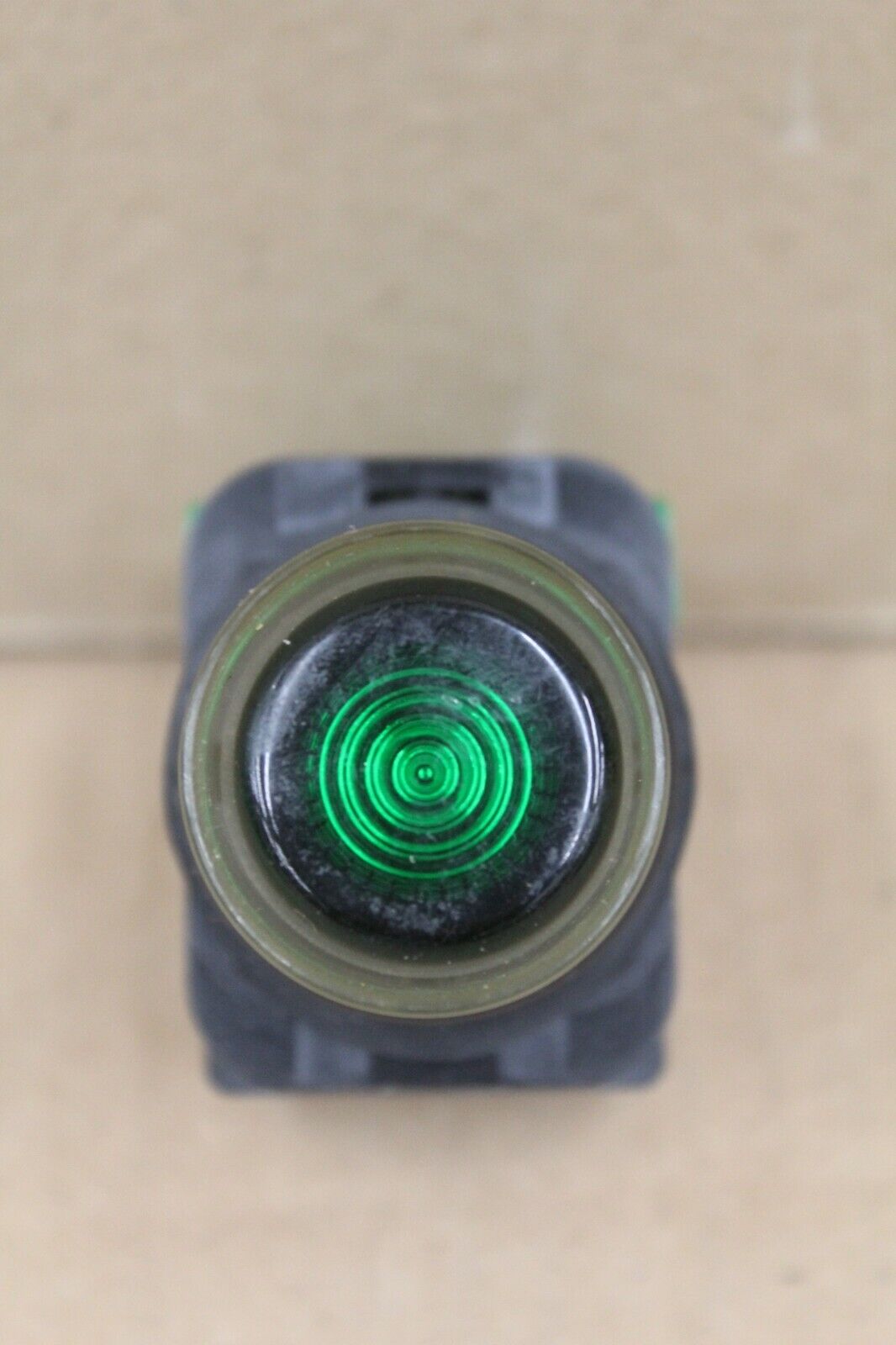 Allen Bradley 800H-QRAH2GAP Green Push Button