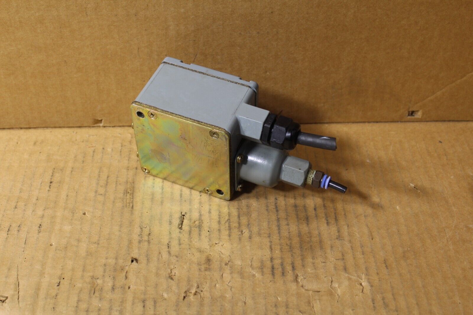 Allen-Bradley 836T-T261J Pressure Control Switch