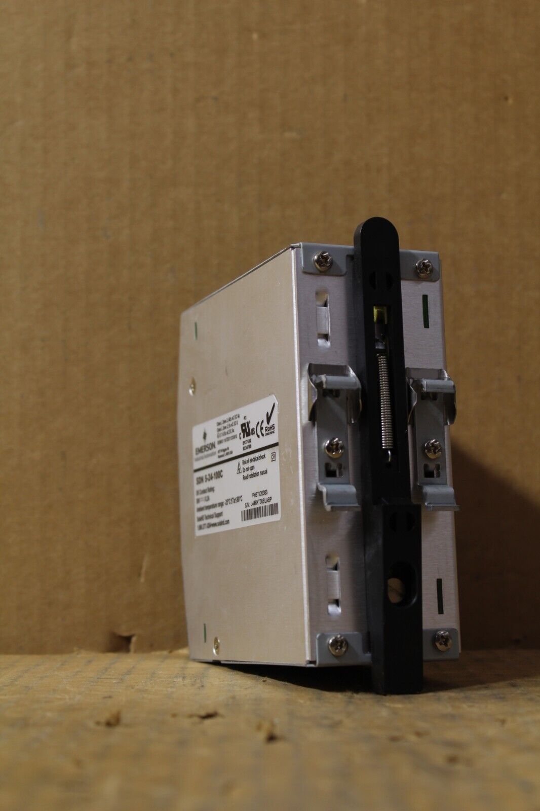 Emerson Sola SDN 5-24-100C Power Supply