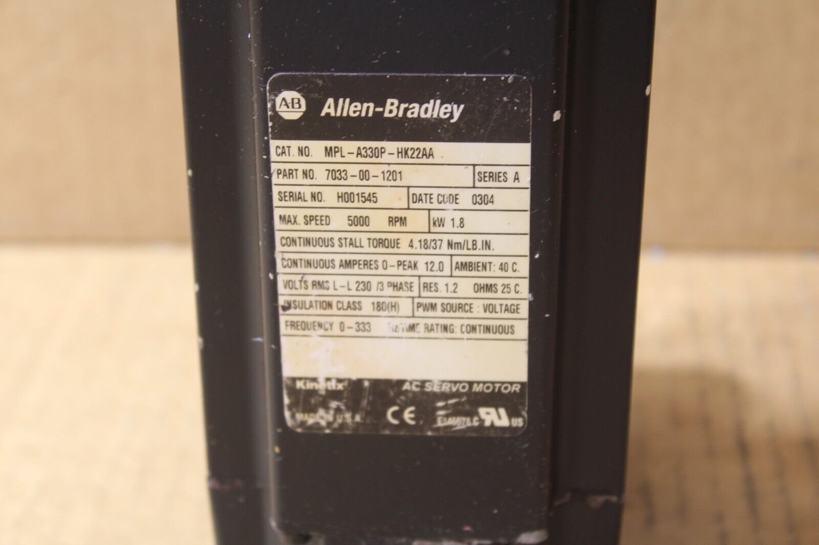 Allen-Bradley MPL-A330P-HK22AA Servo Motor
