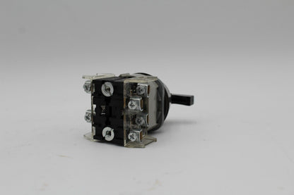 Allen-Bradley 800T-J91KD7 Spring Return Selector Switch