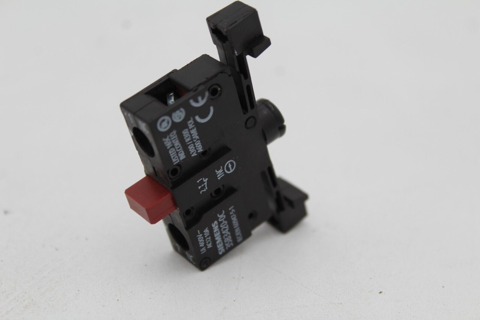 Siemens 3SB3420-0C Auxiliary Contact