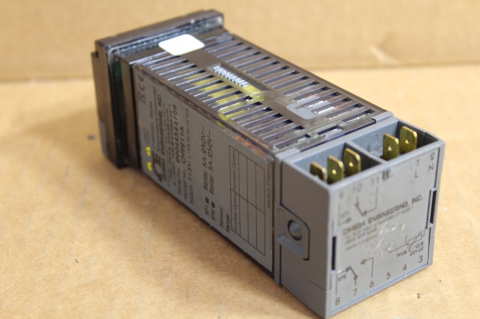 Omega CN9211A Temperature Controller