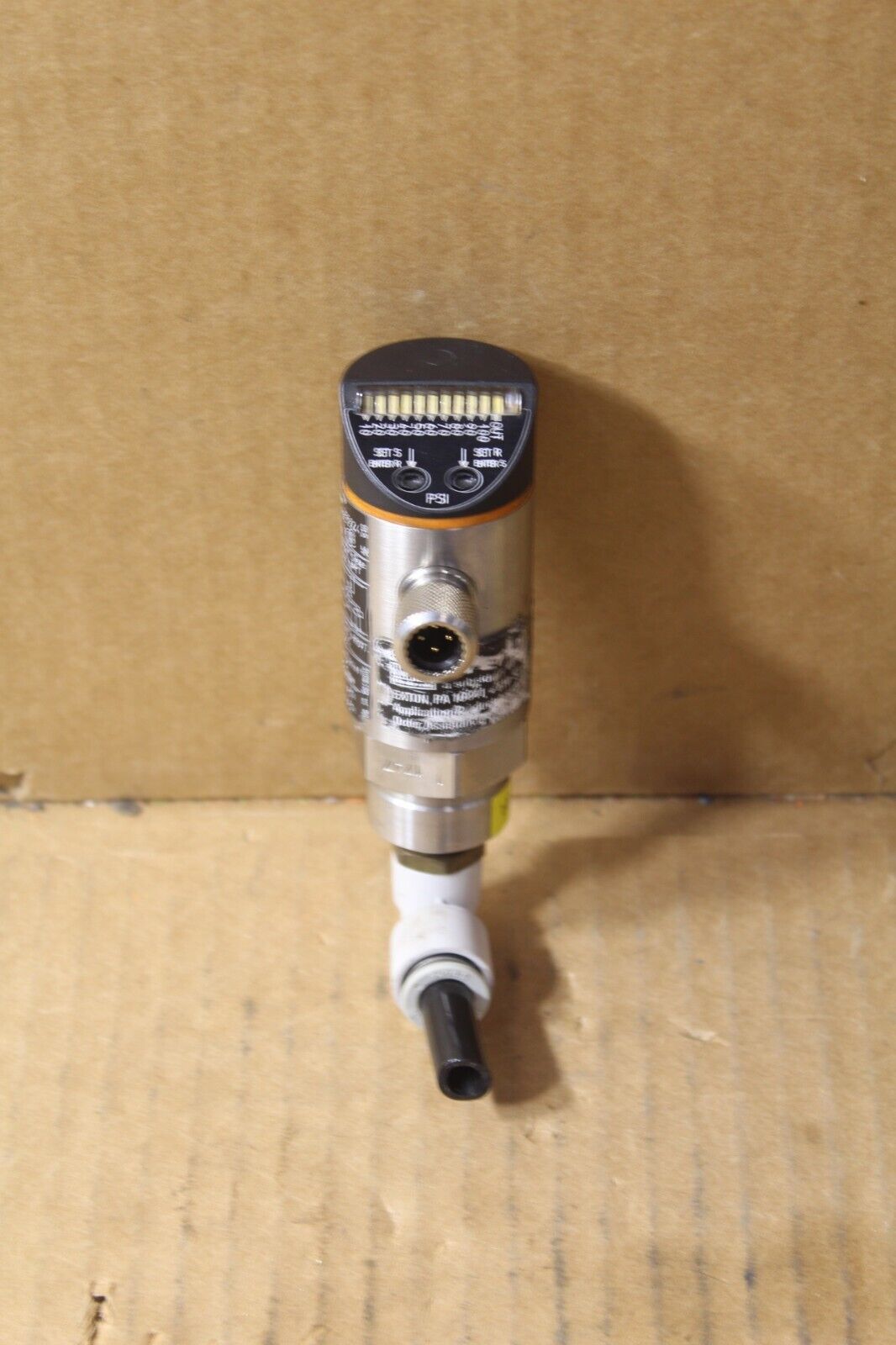 IFM Efector PB5224 Digital Pressure Sensor Switch