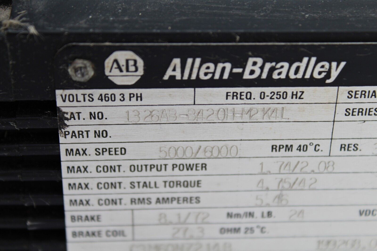 Allen-Bradley 1326AB-B420H-M2K4L Servo Motor
