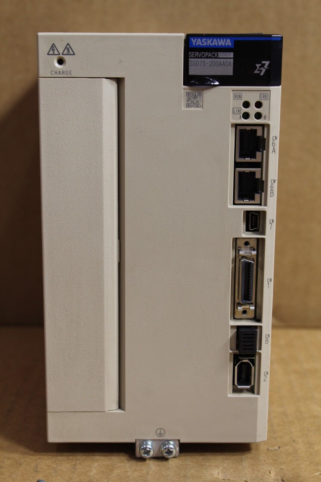 Yaskawa SGD7S-200AA0A Servo Drive