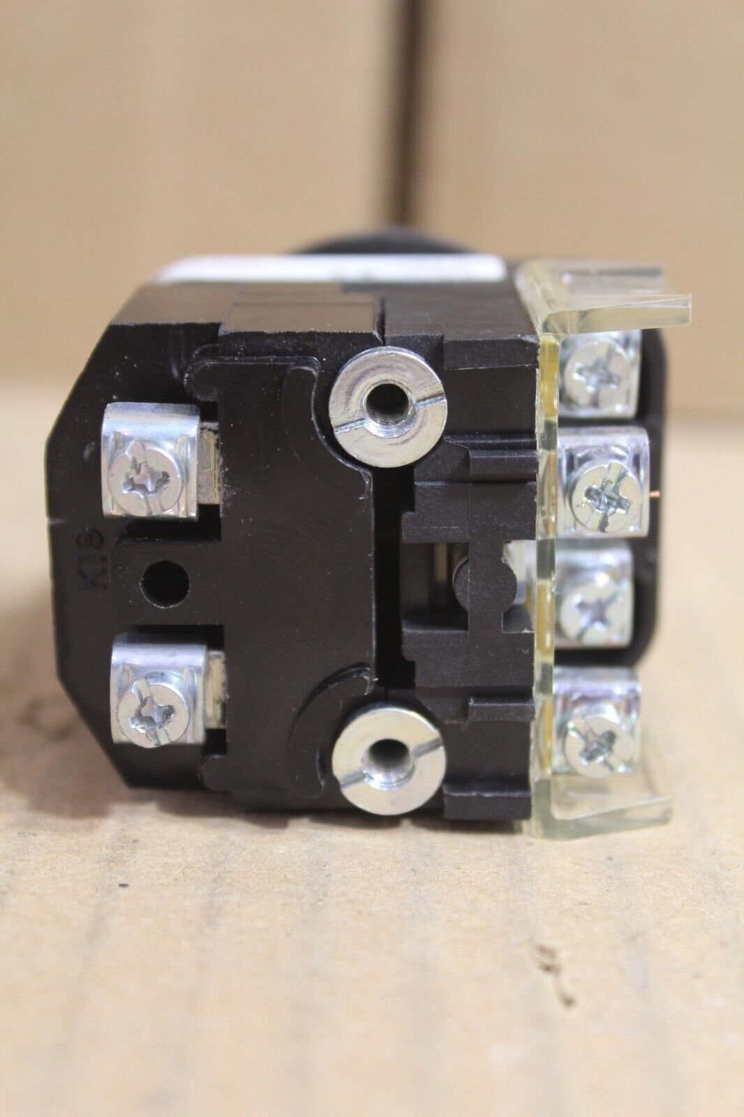 Allen Bradley 800T-PAH16W White Push Button