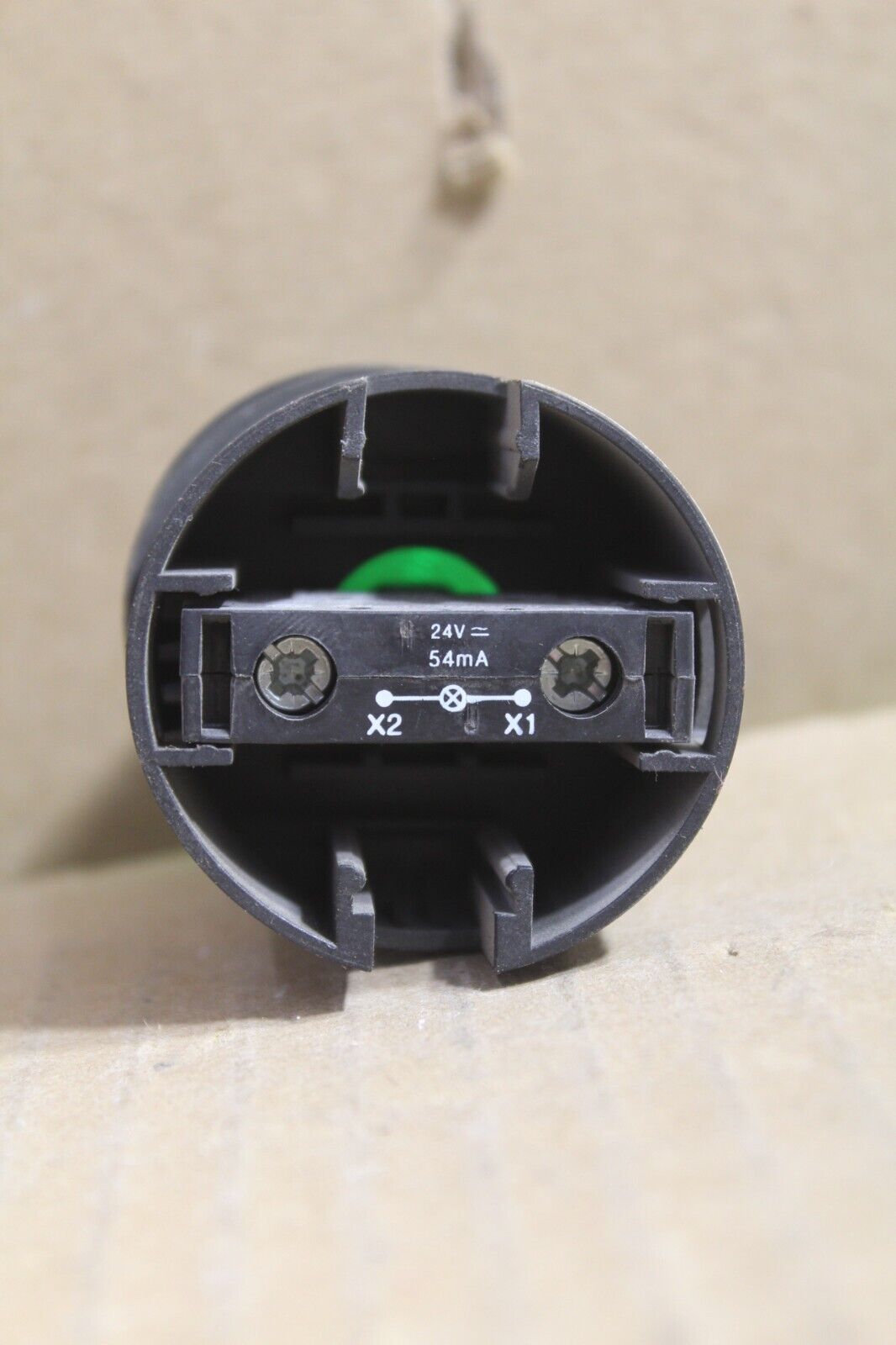 Allen Bradley 800L-30L24 Green Pilot Light