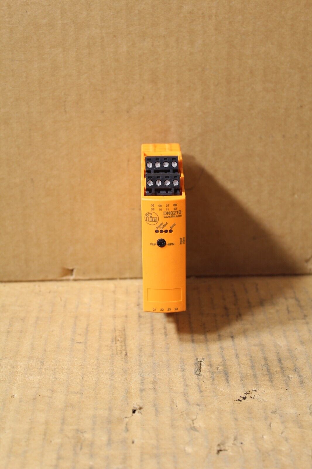 IFM Electric DN0210 AC Switching Amplifier