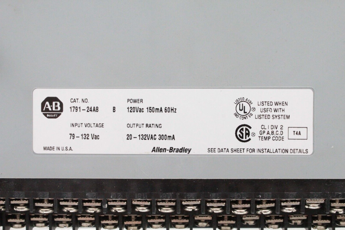 Allen-Bradley 1791-24A8 32 Point I/O Block Module