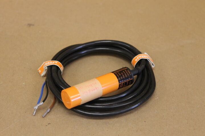 IFM IA3010 PROXIMITY SWITCH