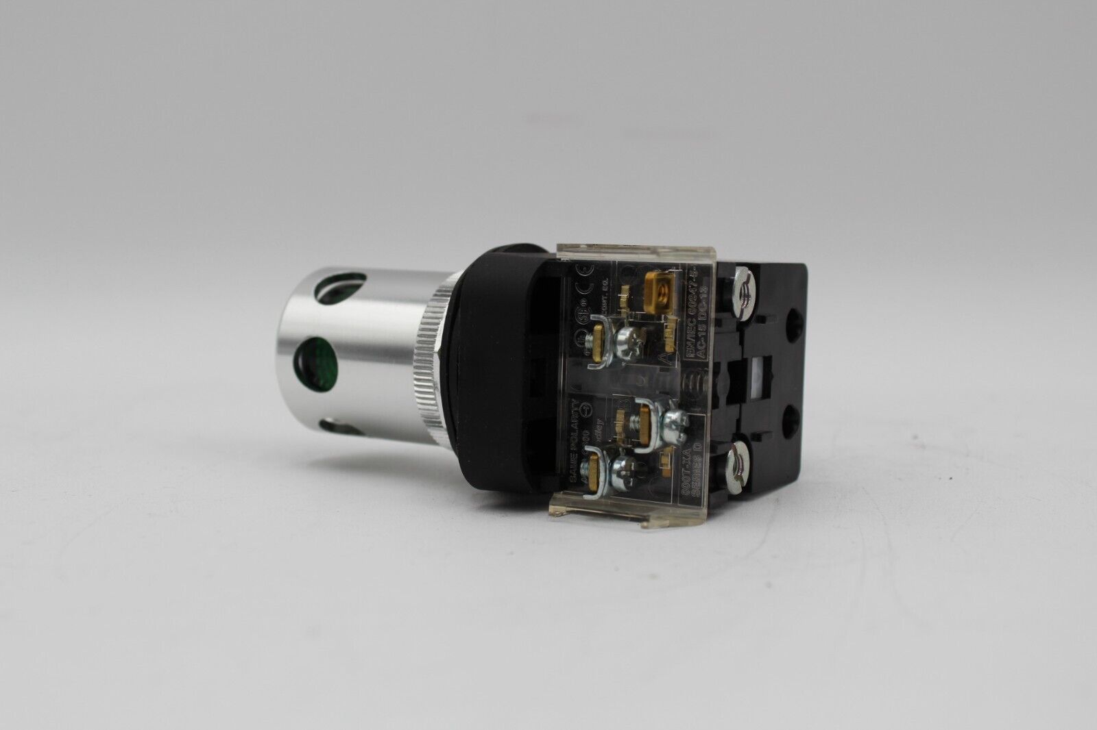 Allen-Bradley 800T-QAH2G Green Push Button