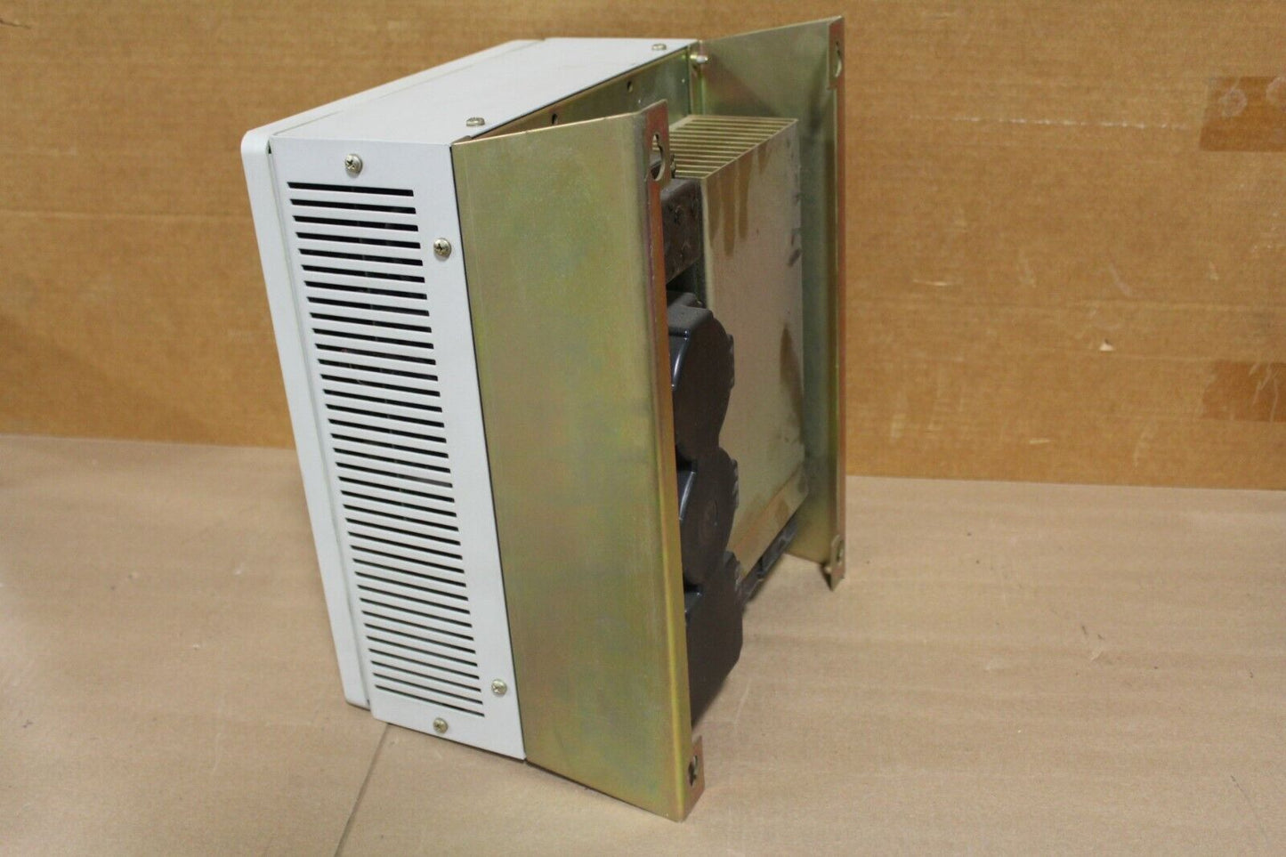 Allen Bradley 1336F-BRF100-AA-EN-HCS2 1336 Plus Drive