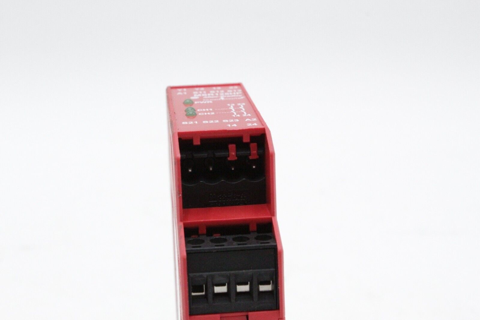 Allen-Bradley 440R-D23171 GuardMaster Safety Relay (Missing one wire harness)