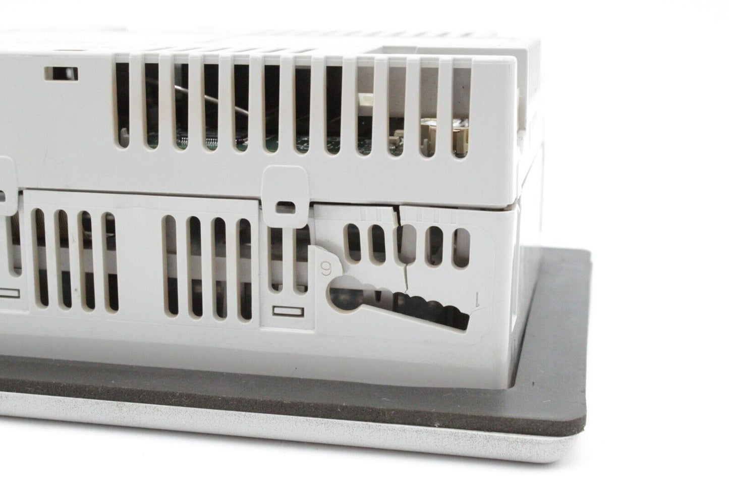 Allen-Bradley 2711PC-T6C20D8 PanelView Plus 600 (Broken Case)