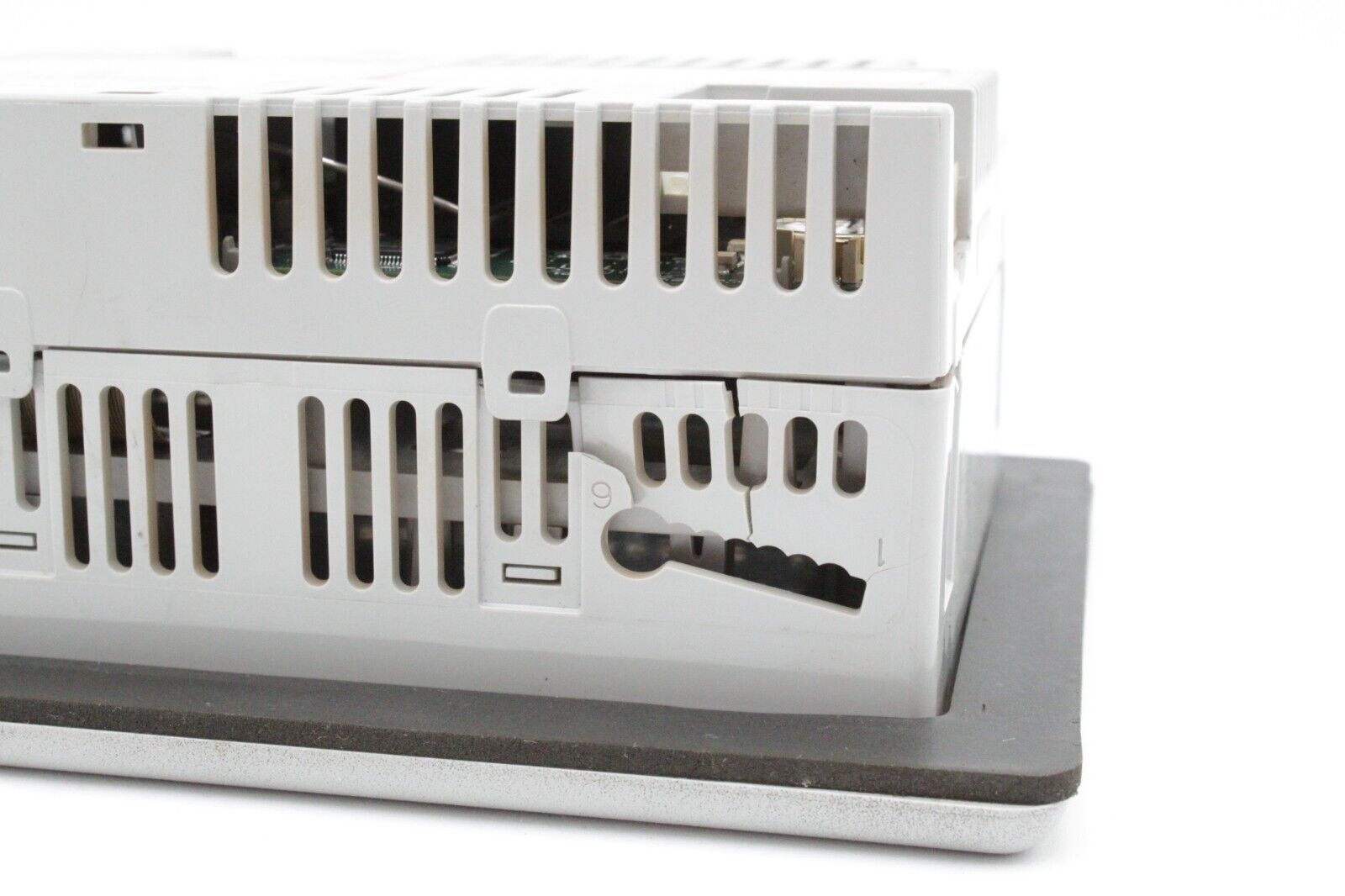 Allen-Bradley 2711PC-T6C20D8 PanelView Plus 600 (Broken Case)