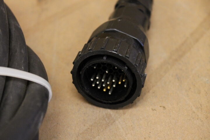 INGERSOLL RAND QE4AE020PA2Q04 SCREWDRIVER WITH KROMER 5200-01 BALANCER