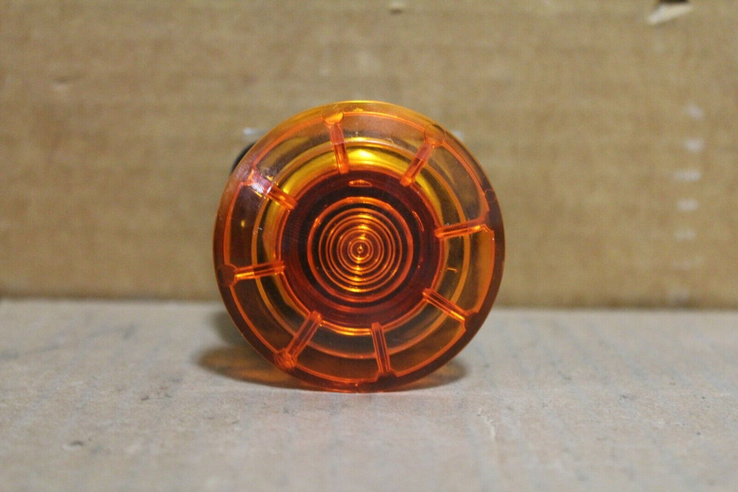 Allen Bradley 800T-FXQ24AA Amber Mushroom Pushbutton
