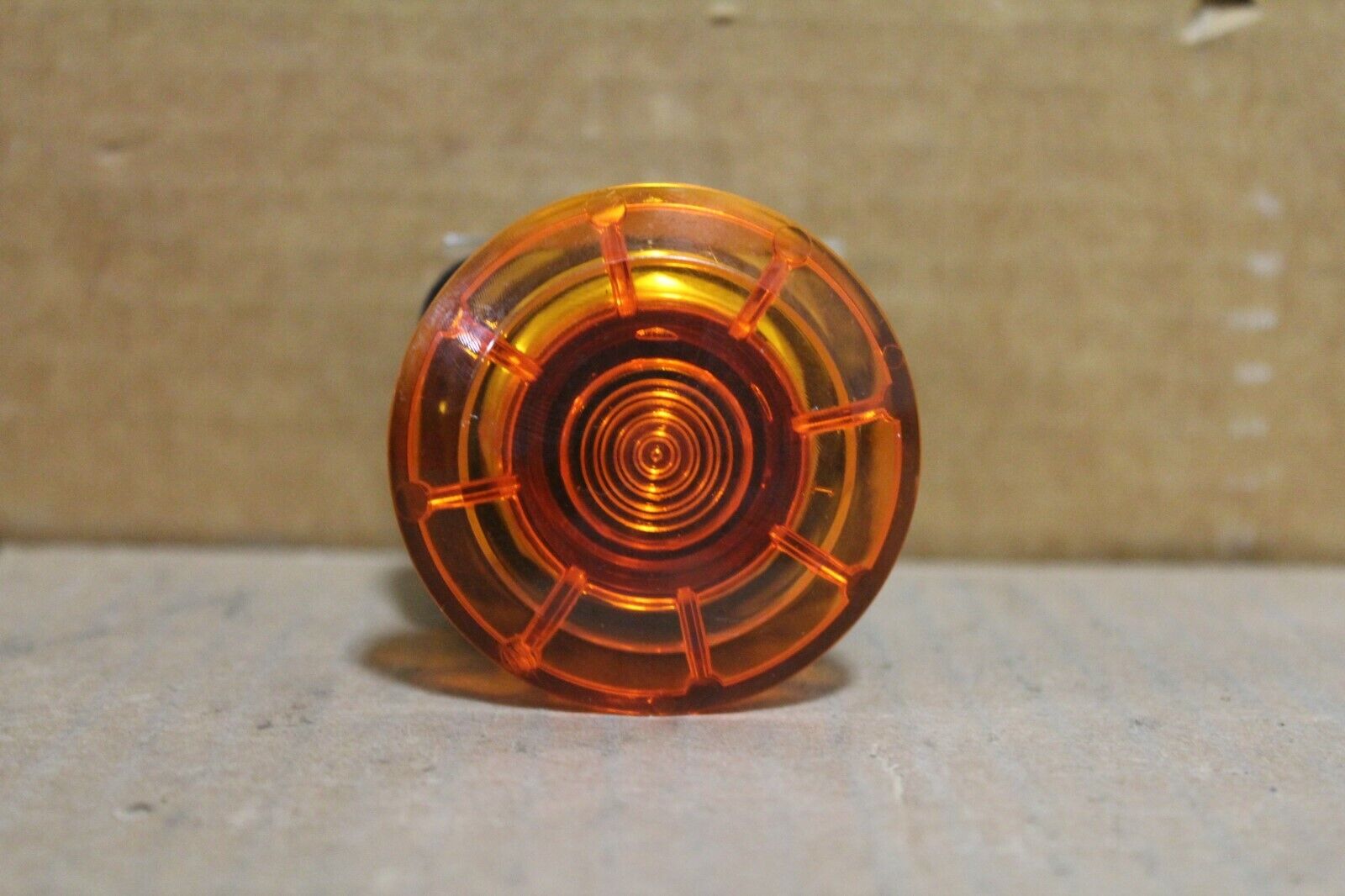 Allen Bradley 800T-FXQ24AA Amber Mushroom Pushbutton
