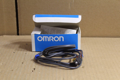 Omron E3S-BT61-D Photoelectric Switch