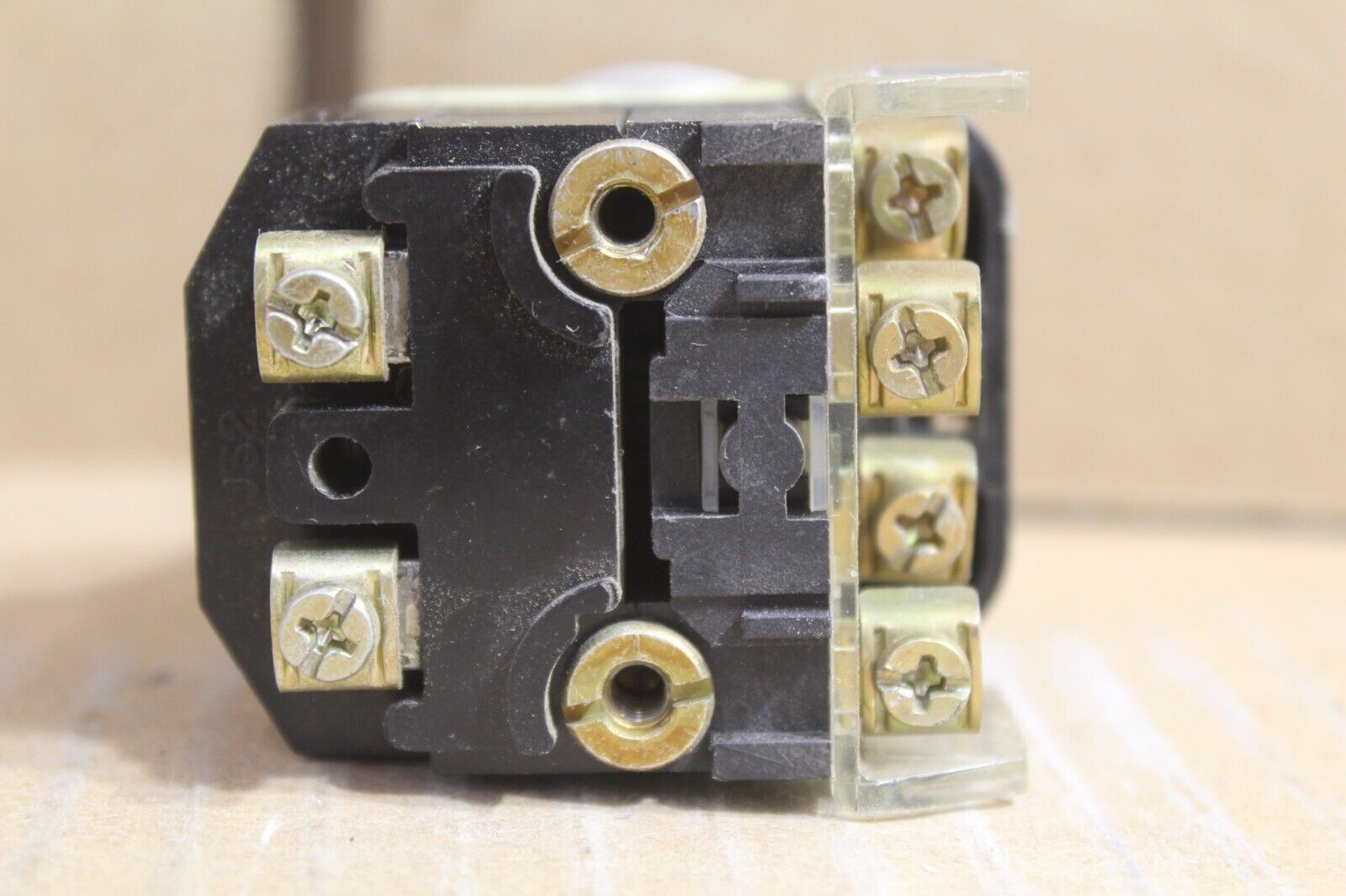 Allen Bradley 800T-FXTP16A5 Red Push Button
