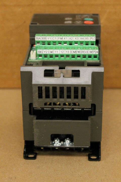 FUJI FVR0.2E11S-2 INVERTER DRIVE- MISSING COVER