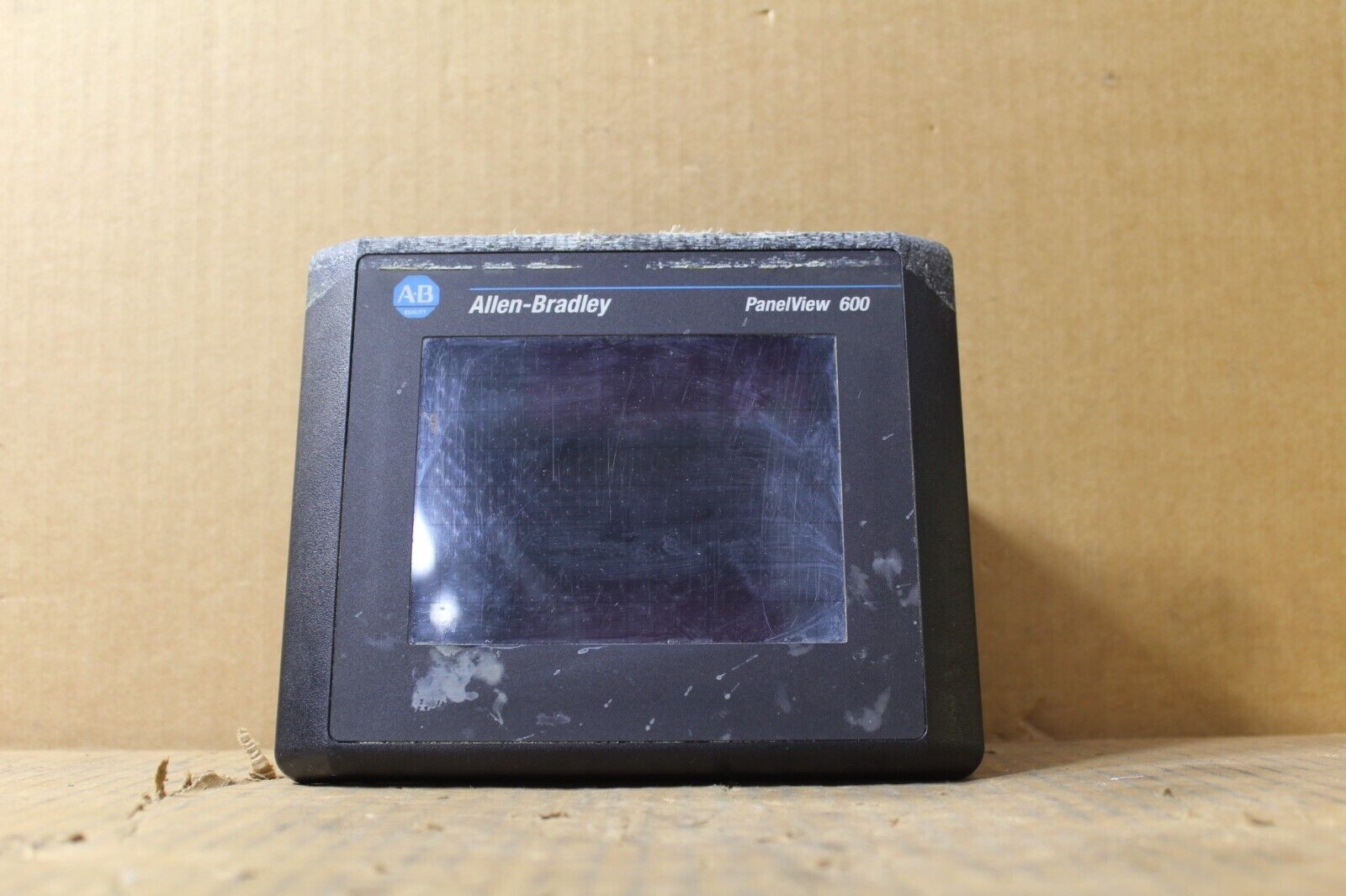 Allen-Bradley 2711-T6C16L1 Panelview 600 (Tape Residue)