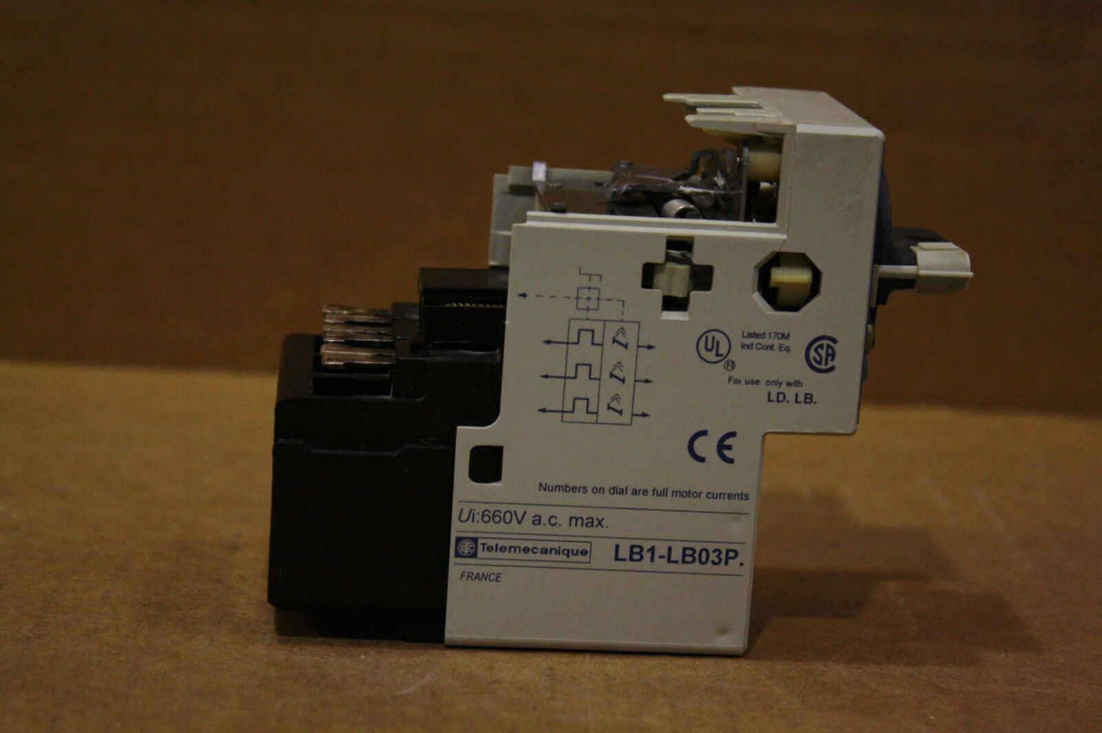 TELEMECANIQUE LB1-LB03P04 STARTER OVERLOAD SWITCH