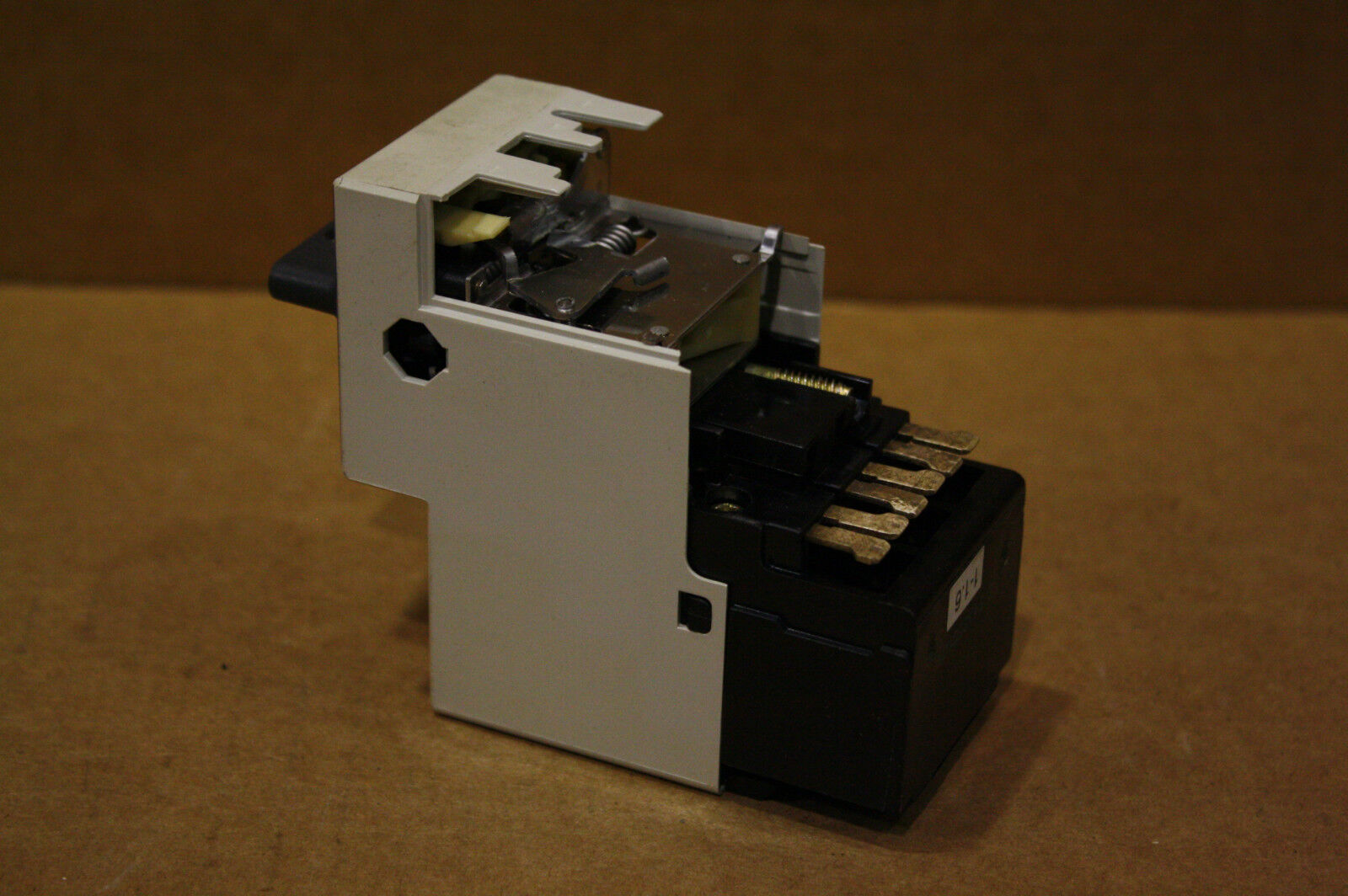 TELEMECANIQUE LB1-LB03P06 STARTER OVERLOAD SWITCH