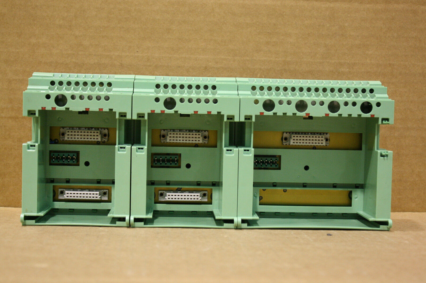 PHOENIX CONTACT IBS STTB 24 BK-FT-T BASE MODULE 2722616