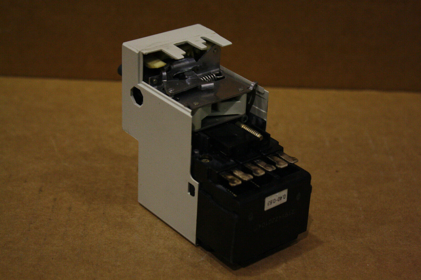 TELEMECANIQUE LB1-LB03P04 STARTER OVERLOAD SWITCH